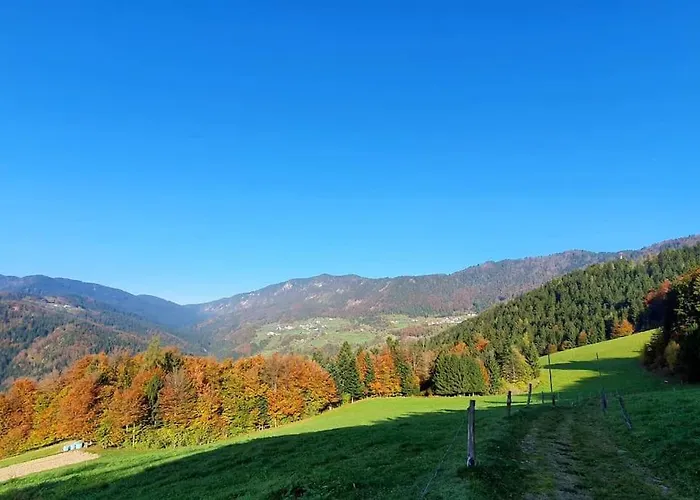 House Pucnk-beautiful Countryside بيت للعطل