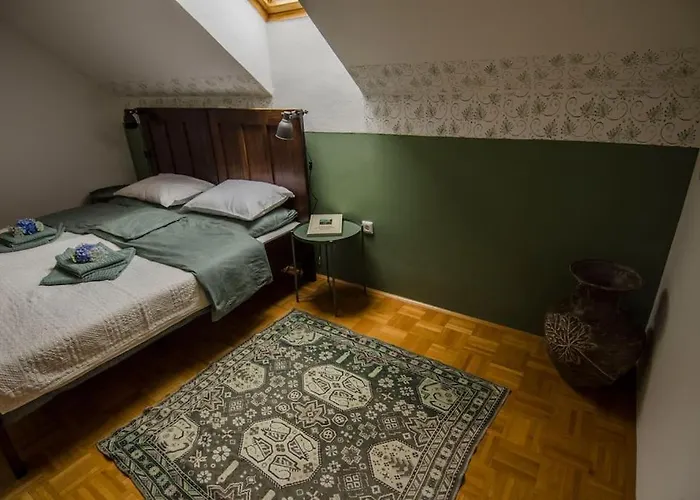 House Pucnk-beautiful Countryside بيت للعطل *