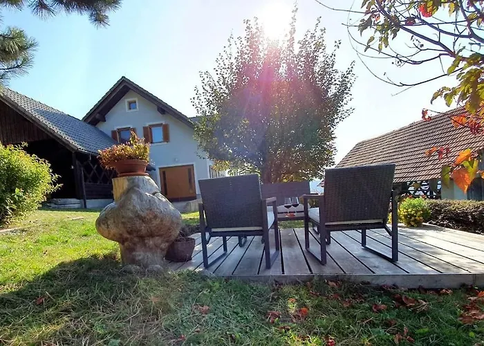 House Pucnk-beautiful Countryside بيت للعطل