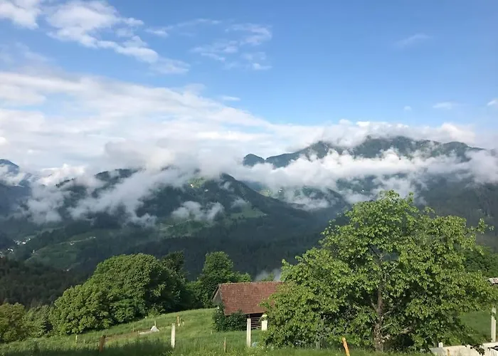 House Pucnk-beautiful Countryside بيت للعطل