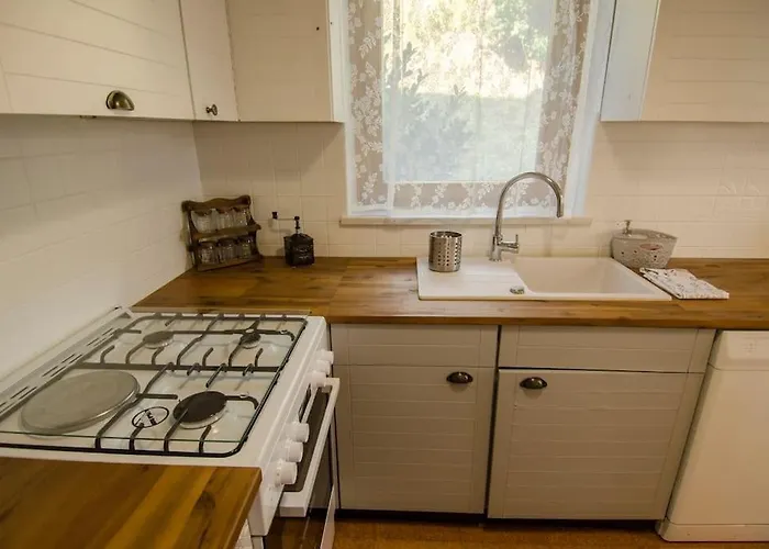 House Pucnk-beautiful Countryside * زلزنيكي